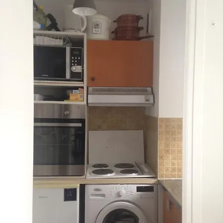 Cozy Studio Near Eiffel Paris